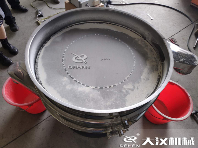篩分過(guò)程中帶有水分的物料會(huì)影響篩分效果嗎？